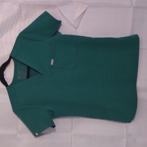 Figs Catarina One-Pocket Scrub Top - Hunter Green